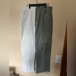 Women’s Shinestar Split Color Raw Hem Jeans Size Large